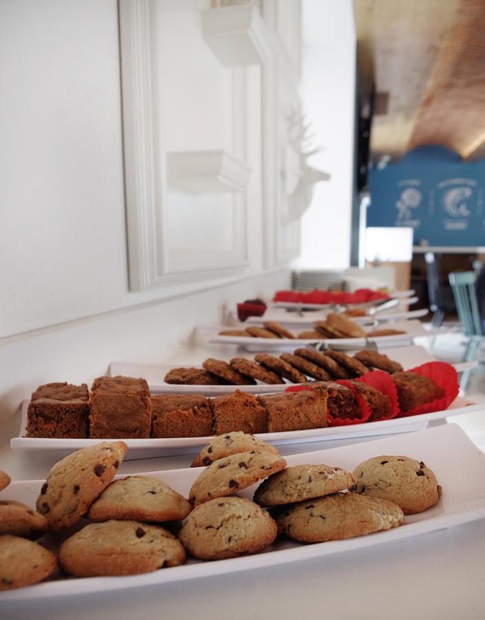 Hotel Catedral La Paz Exterior foto A selection of Italian cookies